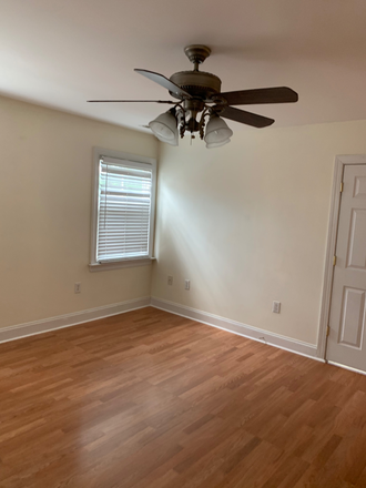 Master bedroom - 1203 W Leigh street/ VCU college of female only /All Utilities Include even internet. Duplex