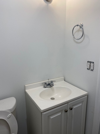 Bathroom - Private Studio for Rent. Apartments
