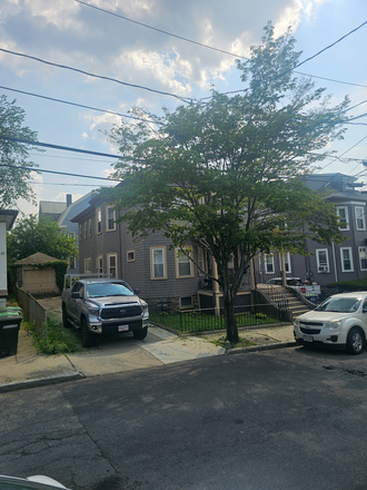 Exterior - Steps from Tufts University! Apartments