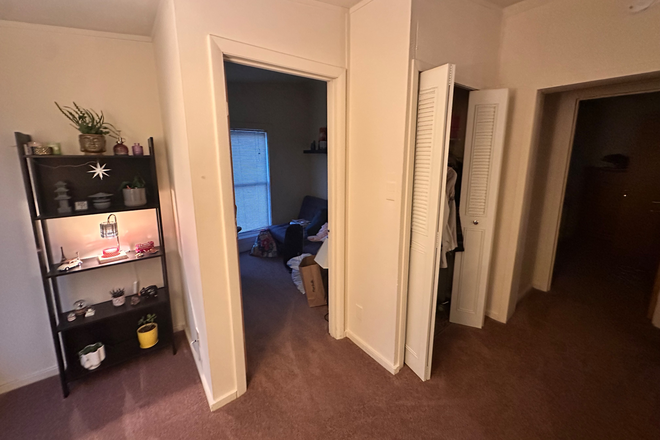 Door to office - 1-2 bedroom puffton apartment sublet & lease transfer