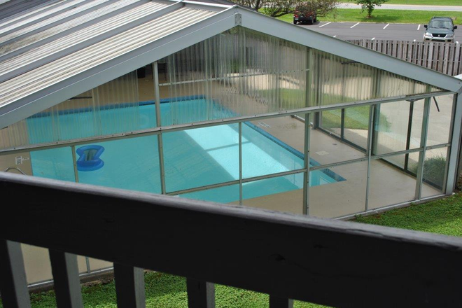 View from your balcony - 2/2, WALK TO CAMPUS, WALMART/BOONE MALL, POOL, CLUBHSE, BBQ, BIGGG CLOSETS, FREE WIFI