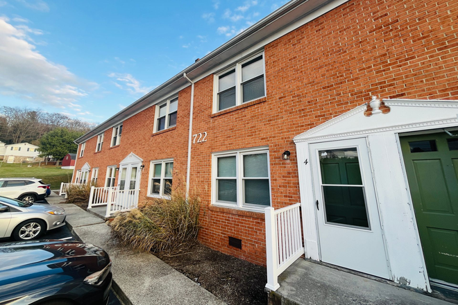 Photo - 2 Bedroom, 1 Bath Apartment