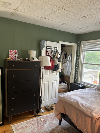 Bedroom - Room Available for Spring Sublet Near Campus Apartments