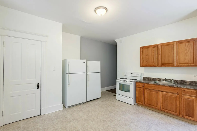 Interior- Kitchen - 2323 Flora- 5 Bedroom Home!