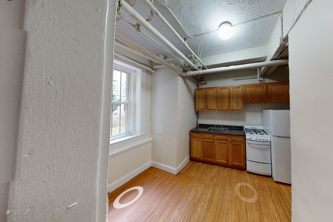 Visit [web address removed] - Fenway Park, large 2 bedroom split on basement level with renovated kitchen Apartments