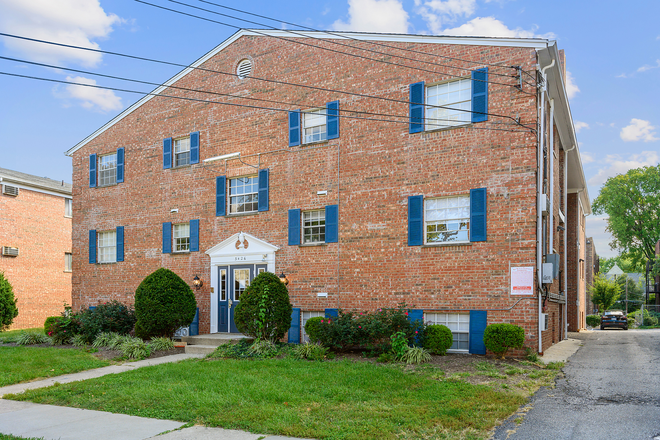 Exterior - 3426 Telford St Apartments