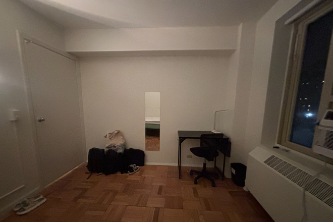 desk, chair, and mirror - Bedroom in Stuytown Apartments