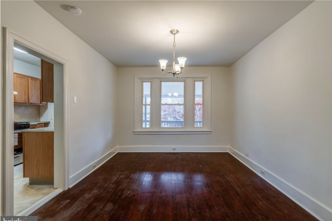 Dining Room - Entire Private Home, 10min from Campus & Reading Hospital