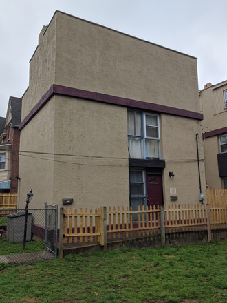 Facade - 4037R Baltimore Avenue Townhome