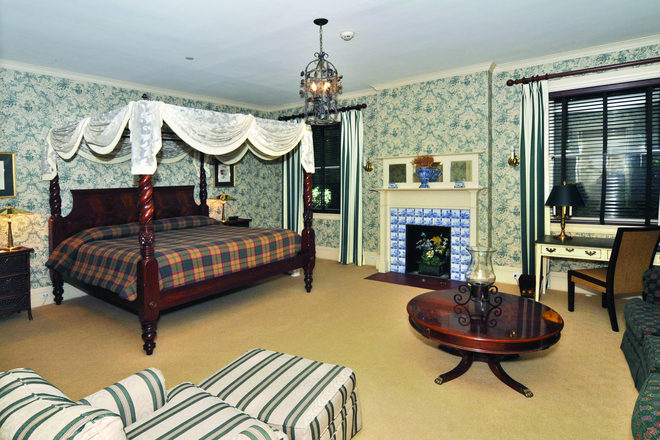Bedroom - Sunnyledge on Fifth & Wilkins Apartments