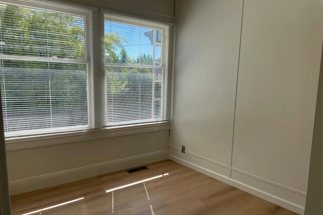 bedroom - elmwood one bedroom apartment! june sublet