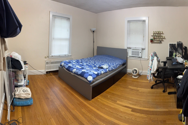 Available Bedroom 1 on main floor of unit - * 2 ROOMS AVAILABLE *  4 Bed 2 Bath Apartment Unit in Duplex