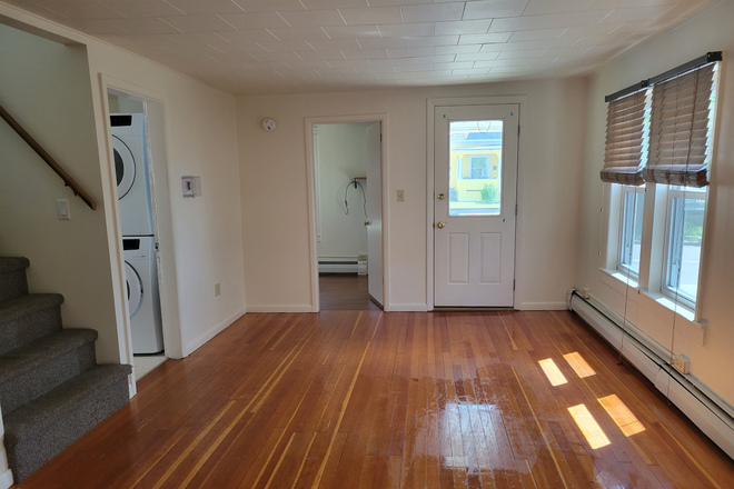 Living Room - 131 West Spring St., Rent $2,550.00