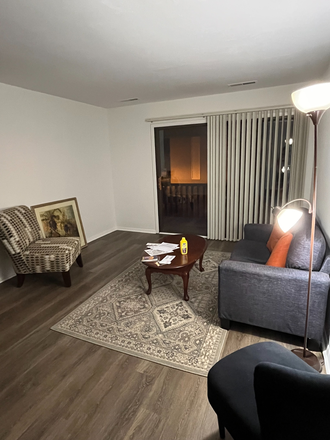 Living room - Foxridge Apartments