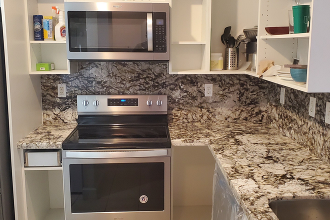 kitchen - Valencia Condo