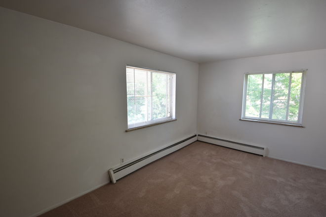 #10 - 3150 Madison (2BR/1BA) Apartments