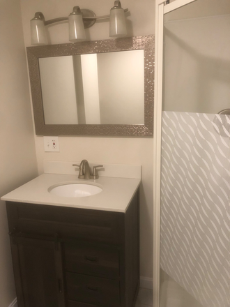 Bathroom - Spacious 3 Bedroom Close to Downtown Apartments