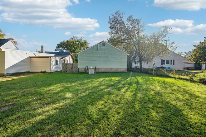back yard - 5012 Quebec St (Minutes from UMD campus!) House