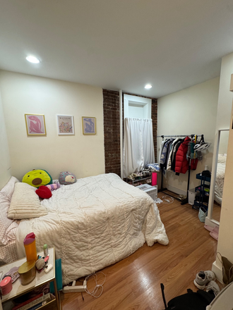 Bedroom - Apartment close to campus