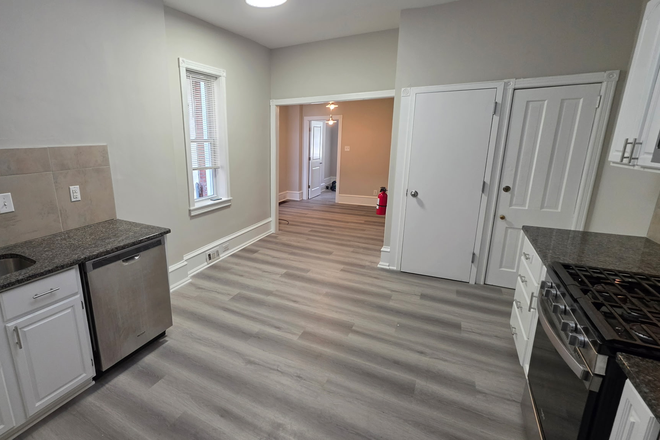 Kitchen - 637 N. 32nd St. Two Bedroom Apartment