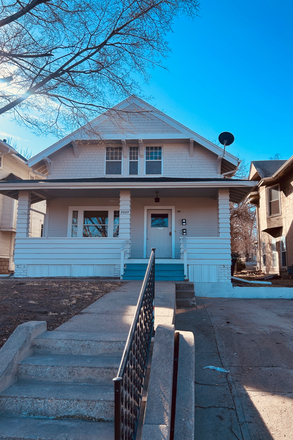 Front - Apartment in a Duplex