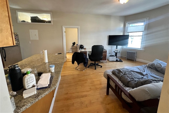 13 - Modern Open Concept Mid Cambridge 1 Bed Apartments