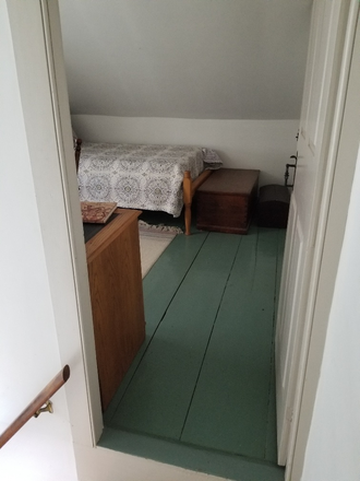 upstairs bedroom - Homeshare