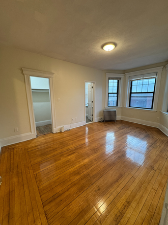 . - AVAIL NOW-Fenway Studio, H/HW inc, Student Friendly, Cat Friendly! Apartments