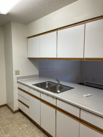 Kitchen - Two Bedrooms With Free Wifi One Block From Downtown Apartments