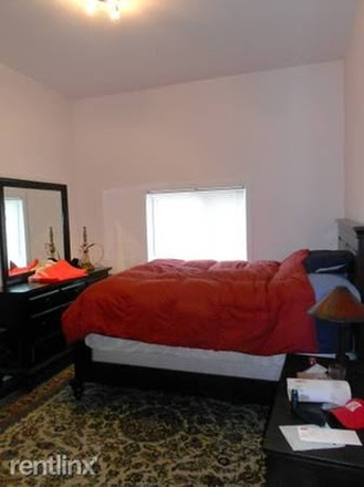 Bedroom - Freshly Renovated 4 bed with Screened in Porch and Yard Apartments