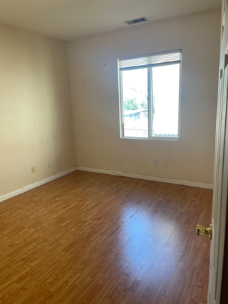 Bedroom - Room in a big single house in Moreno Valley 7 minutes drive to UCR