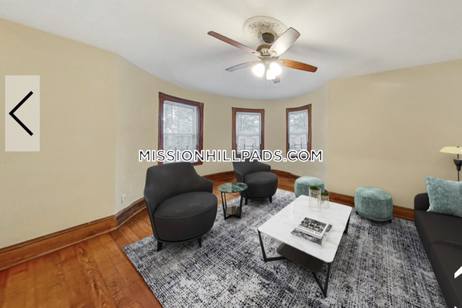 Living Room - NO BROKER FEE! New Listing Available 9/1/2026! 4 Bed 2 Bath Apartment on Tremont St.!