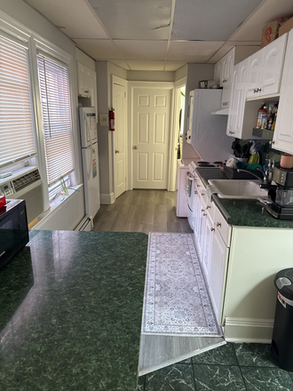 Kitchen - Room for Rent in the Heart of Garden City - Perfect for Students! Apartments