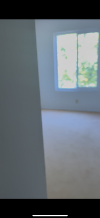 (Blurry since it's a ss from my recording, sorry!) - Available single bedroom close to campus (2b1b)
