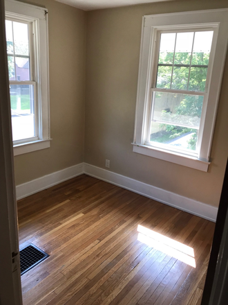 Bedroom - 210 Bishop Street House