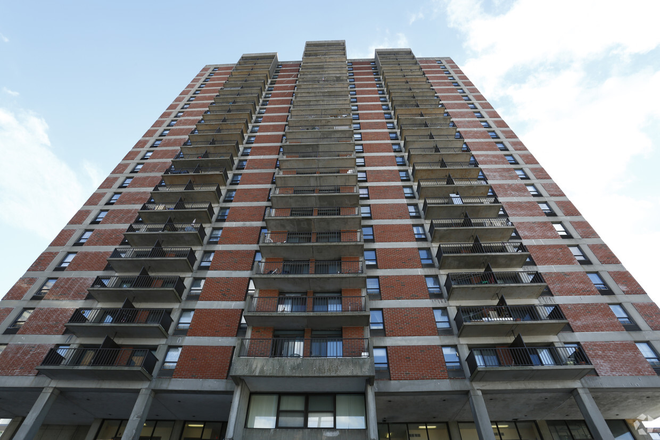 Harvardhousingoffcampus Com Babcock Tower Br Ba 1 725 Per Unit