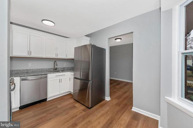 Kitchen view - College Square Townhome, walking distance to campus