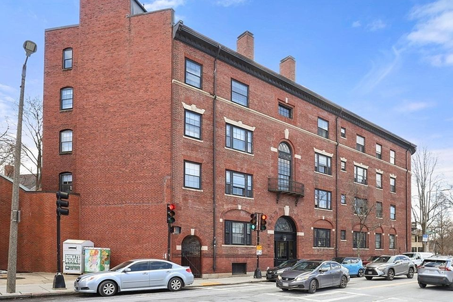 Outside View - Roommate Needed for 3 Bed 1 Bath Apartment in Jamaica Plain!