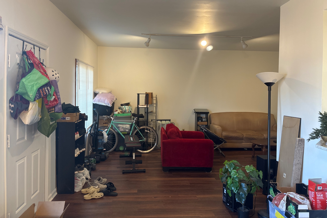 Dining + Living room - Fairfax / Hillsboro Village Apartments