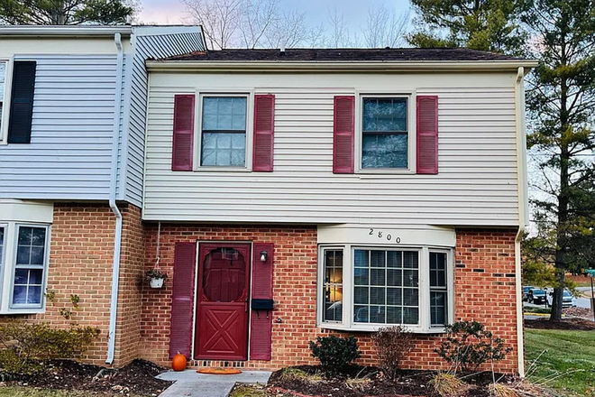  - Beautiful Haymarket Square Home