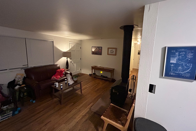 Living room - Neighborhood house