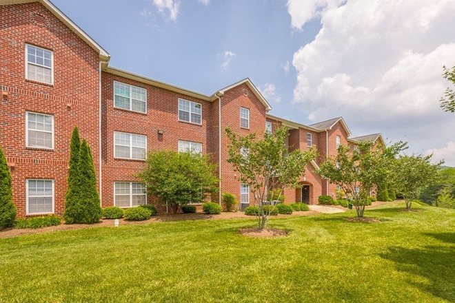 Apartment - Mountaineer Village close to App State & Caldwell Community College