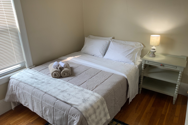 Bedroom - Deluxe furnished private bedrooms close to Tufts, Harvard, BU & MIT! Apartments