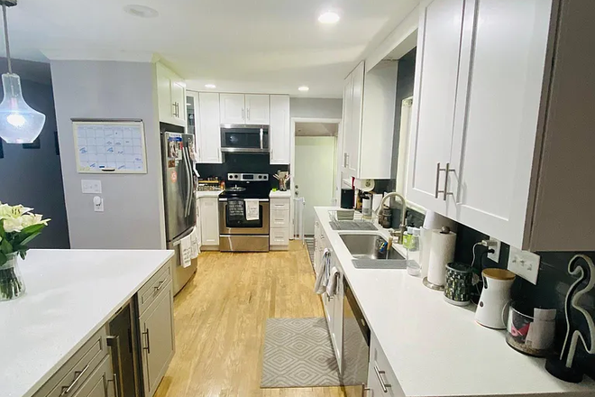 kitchen - Grape St house