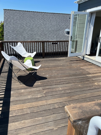 Private deck with apartment - 10 blocks to U.C., 5 blocks to BART. All utilities included. Perfect North Berkeley location!