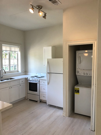 laundry - Beautiful 1 bedroom in 4 bedroom home for students!! New renovation, available now