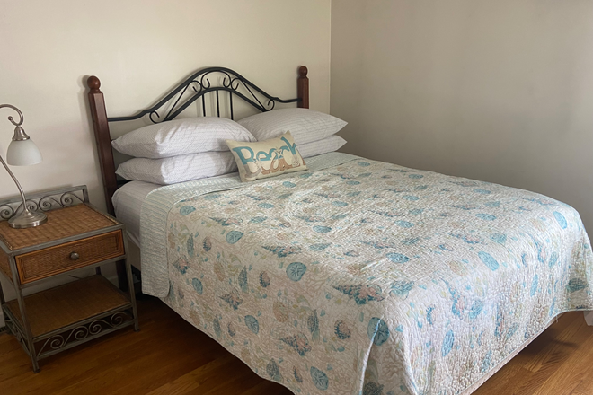 Bedroom 1 - Available for 3 in Bonnet Shores. 35 Camden Road. 3 Bed 1.5 Bath 9 Month 26/27 Year Lease House