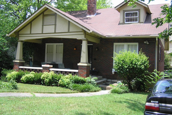 house front - 2br walking distance to VU Duplex