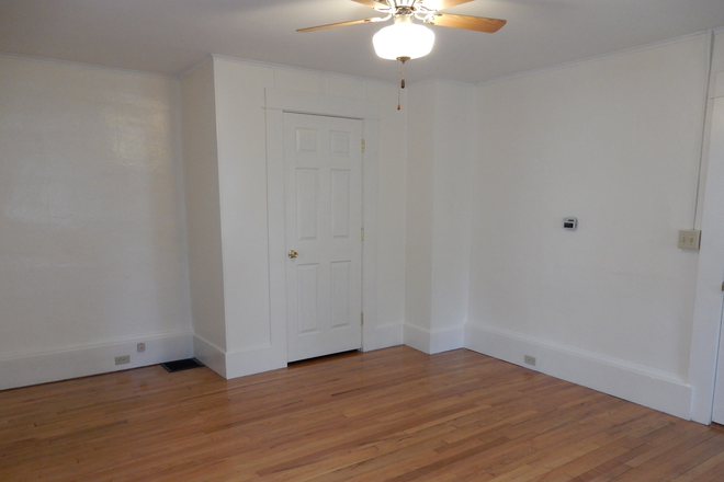 First Floor Bedroom - Four Bedroom Houseshare in Northampton