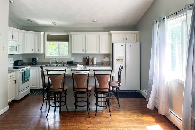 Kitchen - *Student Summer Rental (possible extension to 26/27 SY)Walk to Private Community Beach! House